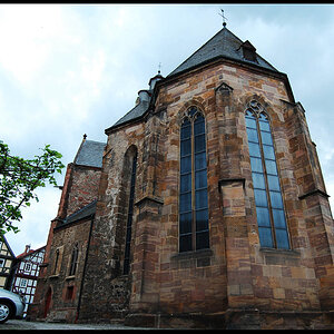 Alte Kirche
-----------
Nikon D40 + AF-S NIKKOR 18-55 1:3 5-5.6 G II ED (KIT)
------------------------------------------------------
Leider verringert