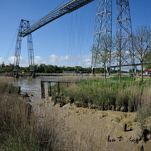 Pont Transbordeur, der Korb setzt sich in Bewegung 
DSE 0270