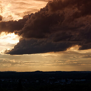 Abendhimmel bei Unwetterwarnung