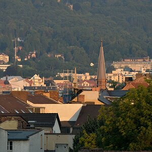 Blick auf die neue Turmspitze, Ecke Friedrich-Ebert/Querallee