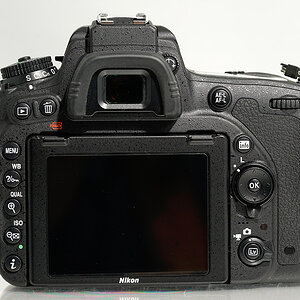 D750 22815 3