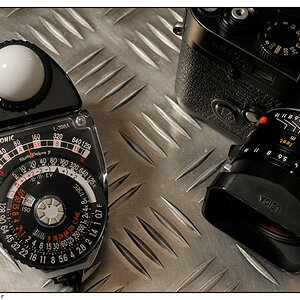 Sekonic Studio Deluxe III L-398A der einzige amtlich zugelassene Belichtungsmesser für LEICA M-Kameras ;-)