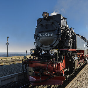 D716670