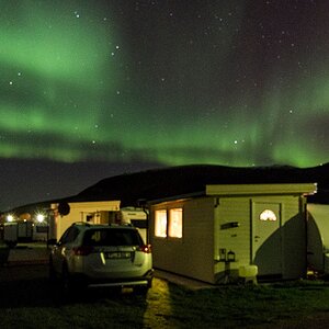 Nordlicht und ein gutes Beispiel dafür das man auch nachts scharfstellen muss. Bei der explosion am Himmel, selten so eine Irre show gesehen, aber ein