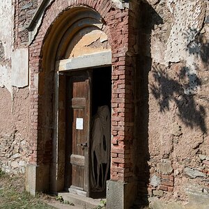 Lukova Geisterkirche 02