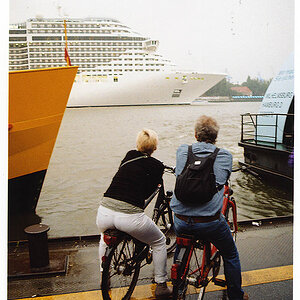 unsichtbare Verbindung
Leica M6, Tri-Elmar, Kodak Gold 200