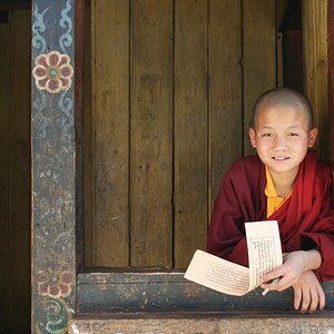 BHU 2011 1STW 012 Punakha Moench