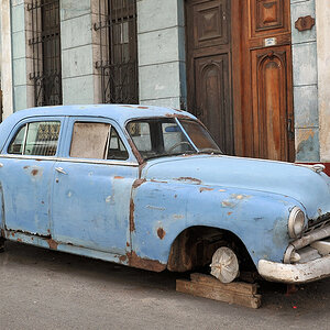 Auto mit erhöhtem Rollwiderstand in Havanna
3647