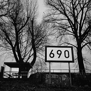 690