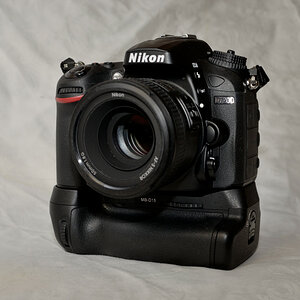 Nikon D7200 + 50mm 1.8 + Vertex BG