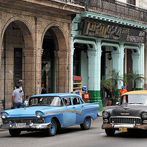 Ford Chevy in Havanna
 1597