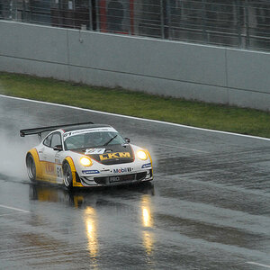 Porsche in der Dusche