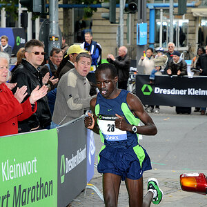 Sieger Robert Kiprono Cheruiyot in 02:07:21 (Streckenrekord)