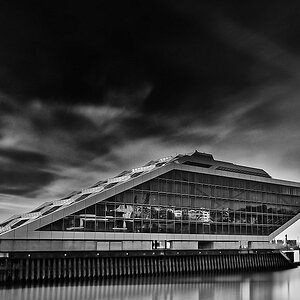 TS7 6593 DxO v Dockland
