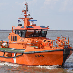 Lotsenversetzboot "Pilot Jasmund" aus Rostock zu Gast in Bremerhaven