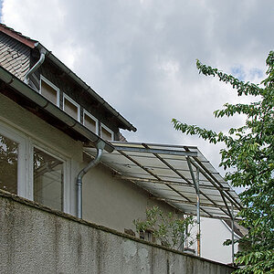 altes glasdach gerade linien