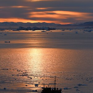 s1295 Kutter bei Ilulissat
9180h