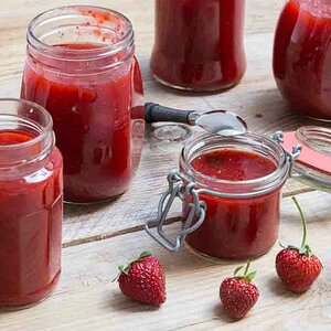 12 Erdbeermarmelade Holz inperfect   Kopie