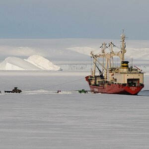 Forschungsschiff Italica in der Terra Nova Bucht   Antarktis
