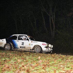 NR 32 Ford 
Escort RS  (3)