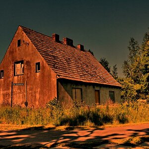 haus - unbewohnt - 
bearbeitet mit photoshop