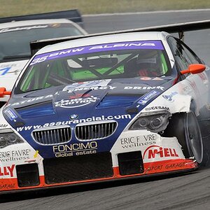 FIA GT 2009
Motorsport Arena Oschersleben
Angeschlagener BMW Alpina B6 GT3