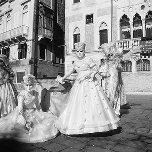 Masken Ensemble in Weiss Venedig 2015