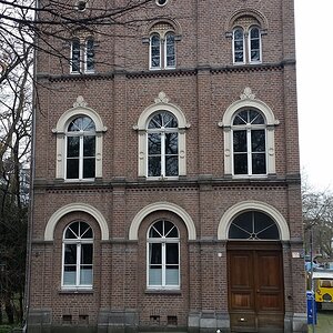 Gebäude