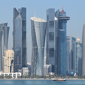 Skyline von Doha bei Tag

s1250 Doha Skyline 6304