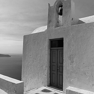 Kapelle am Skarosfelsen bei Imerovigli auf Santorini