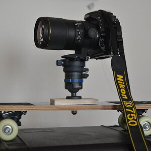 DB 170429 1083 RollTripod NF