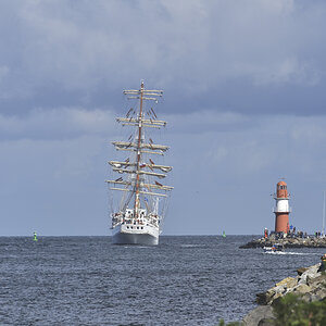 Leider kenne ich das Schiff nicht, aber das Motiv gefiel mir