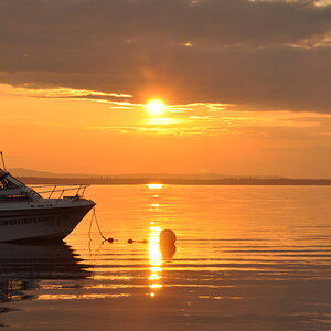 Boot im Sonnenuntergang