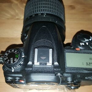 D7000