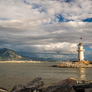 Hafen Alanya Regenwolken u Sonne