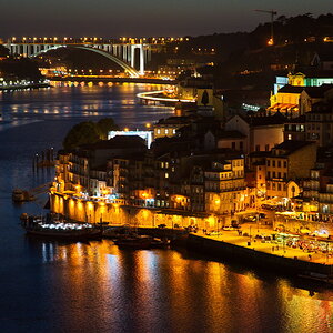 Porto bei Nacht