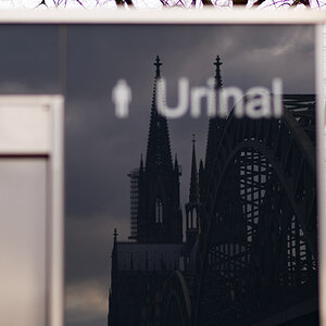 Urinal B