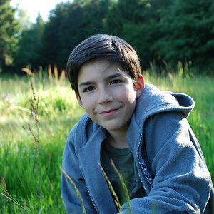 Portrait auf Wiese