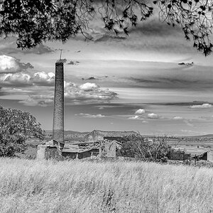 Landschaft mit Schornstein