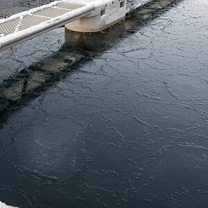 48 Tromso Hafen gefriert
