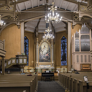 32 Domk Altar