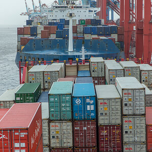 180104 OOCL RAUMA 2