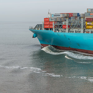 180309 Welle Maersk Genoa 2
