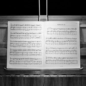 Noten auf Klavier