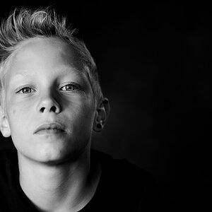 D81 04531200 2