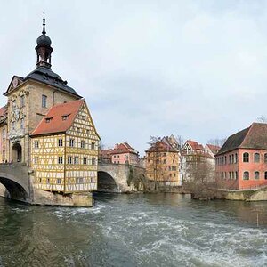 Obere Brücke mit Brückenrathaus, Geyerswörthsteg und Schloss Geyerswörth