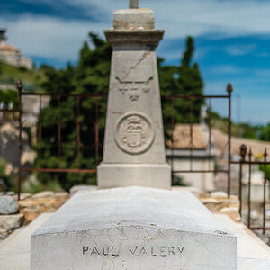 Grab Paul Valéry 2