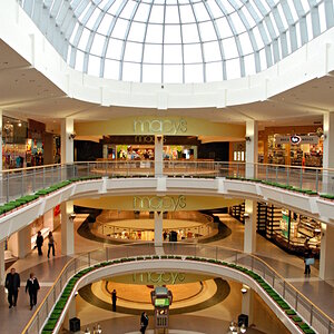 2009-04-22 19-24-29 mall of america