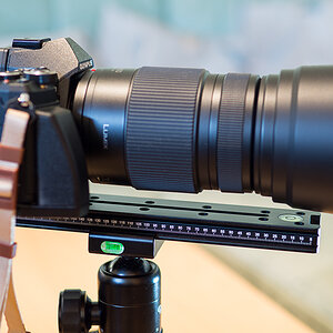 Fotodiox Pro Metall Schwarz Kamera-Handgriff für Olympus OM-D E-M5 Mark II mit Neewer NNR-200 Arca Swiss Schiene