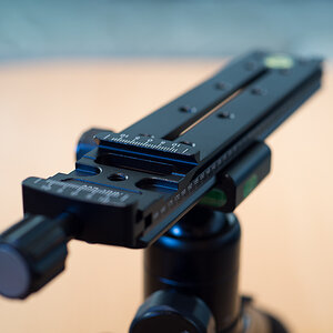 Neewer NNR-200 Arca Swiss Schiene